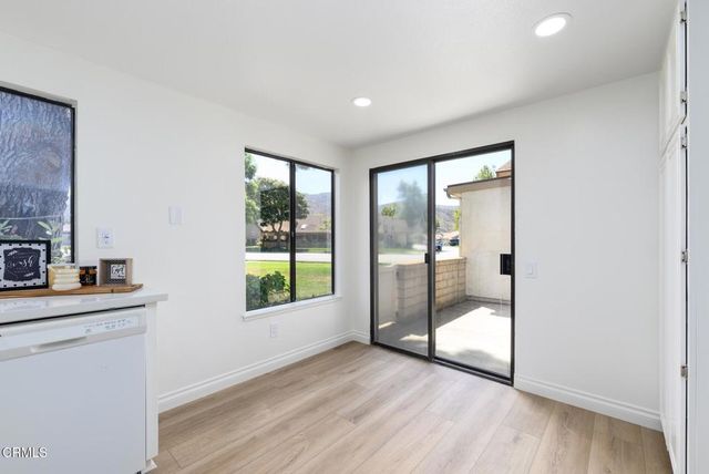 39116 Village 39, Camarillo, CA 93012