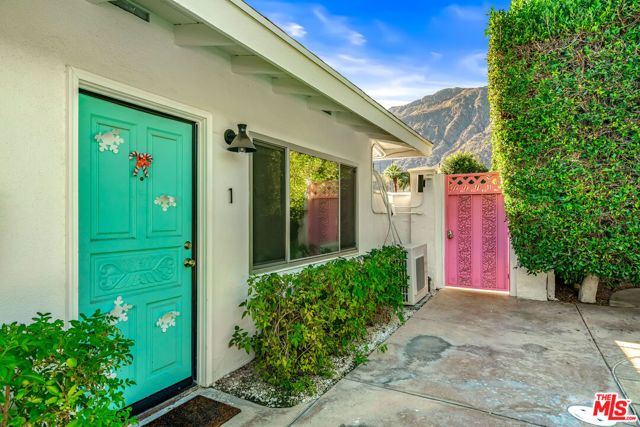 502 S Calle Santa Rosa, Palm Springs, CA 92264