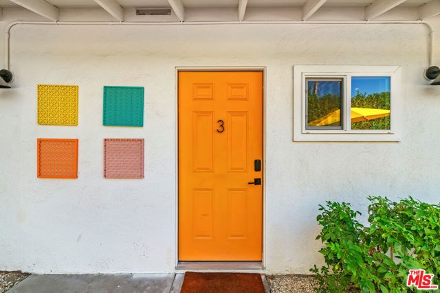 502 S Calle Santa Rosa, Palm Springs, CA 92264