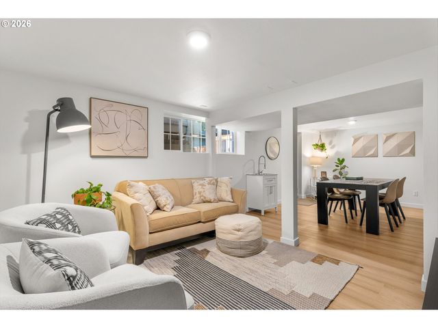 9400 Sw 80TH Ave, Portland, OR 97223