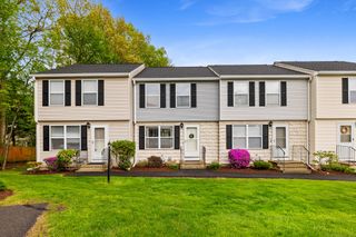 27 Summersweet Drive 27, Glastonbury, CT 06033