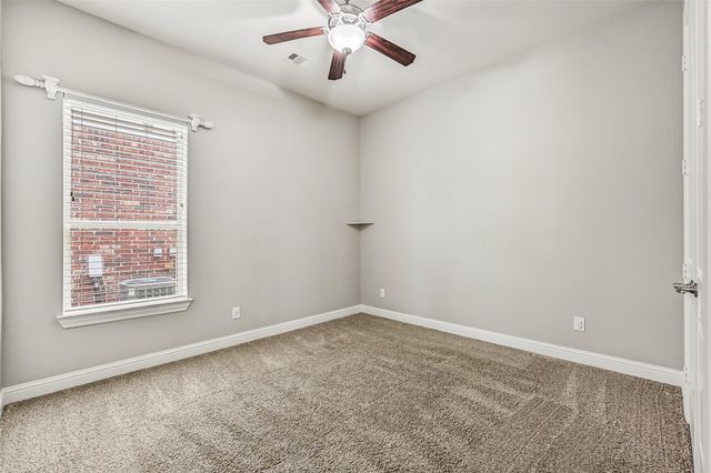 339 Woodway Drive, League City, TX 77573