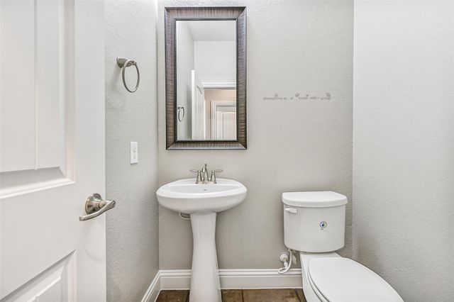 339 Woodway Drive, League City, TX 77573