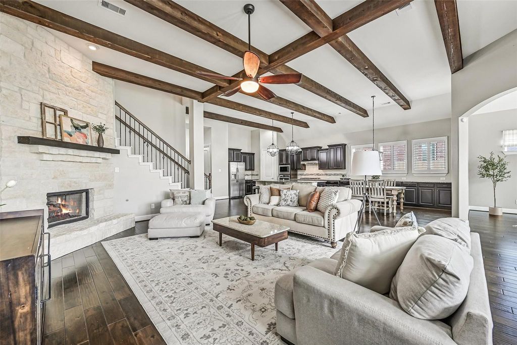 339 Woodway Drive, League City, TX 77573