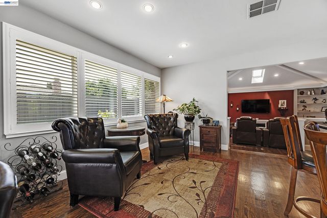 524 Hillview Dr, Fremont, CA 94536