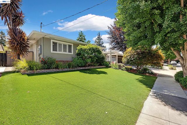 524 Hillview Dr, Fremont, CA 94536