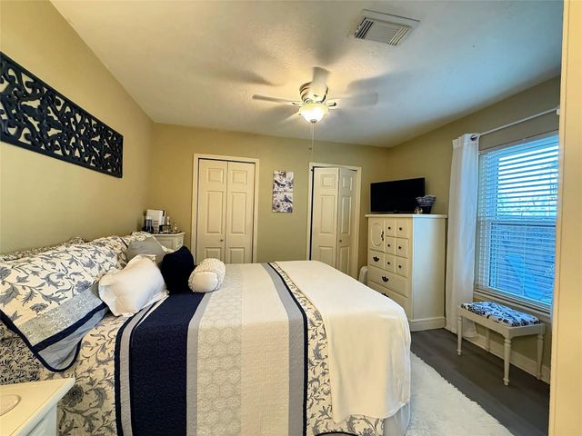 418 Garland Drive 120, Lake Jackson, TX 77566