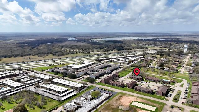 418 Garland Drive 120, Lake Jackson, TX 77566