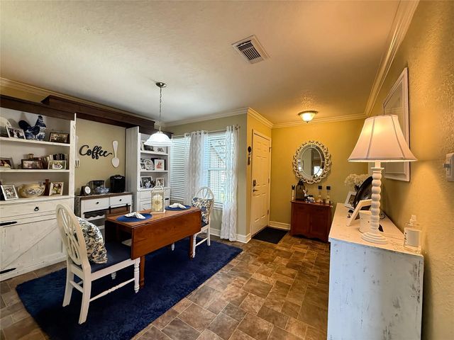 418 Garland Drive 120, Lake Jackson, TX 77566