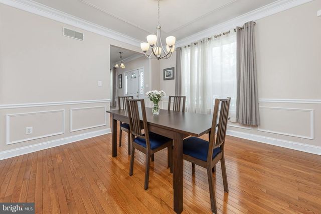 6 MORNINGSTAR CT, Sicklerville, NJ 08081