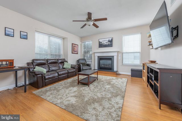 6 MORNINGSTAR CT, Sicklerville, NJ 08081