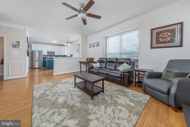 6 MORNINGSTAR CT, Sicklerville, NJ 08081