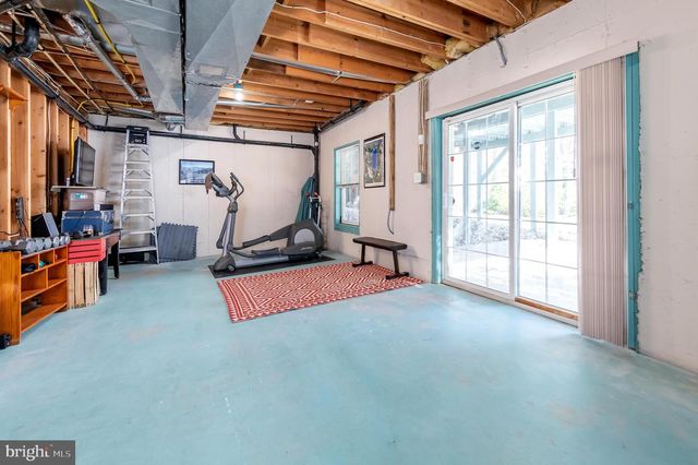 6 MORNINGSTAR CT, Sicklerville, NJ 08081