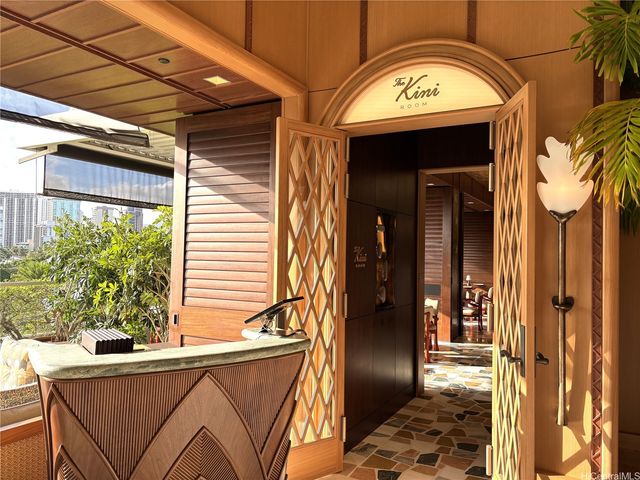 223 Saratoga Road 1311, Honolulu, HI 96815
