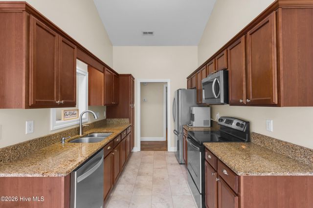 512 Pebble Spruce Court, Jacksonville, NC 28546