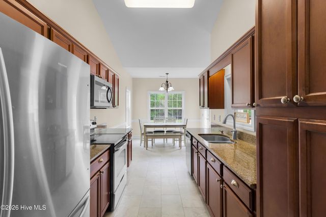 512 Pebble Spruce Court, Jacksonville, NC 28546