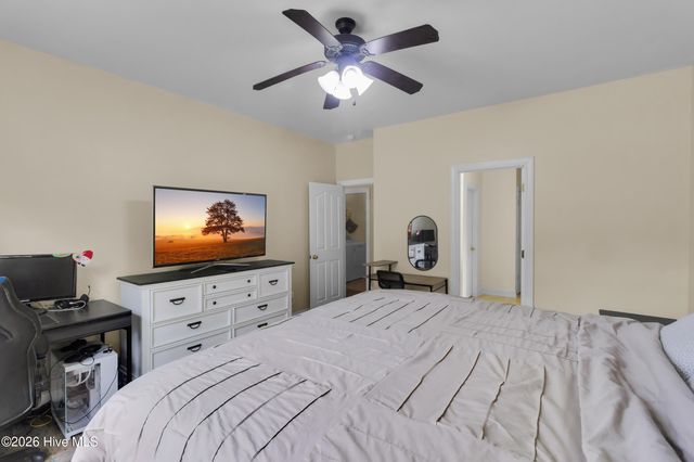 512 Pebble Spruce Court, Jacksonville, NC 28546