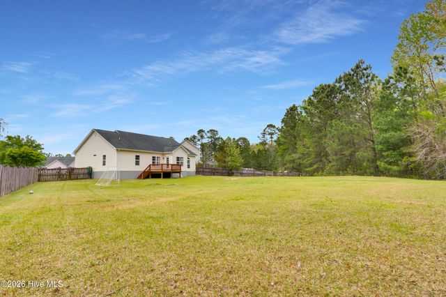 512 Pebble Spruce Court, Jacksonville, NC 28546