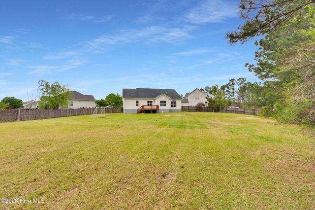 512 Pebble Spruce Court, Jacksonville, NC 28546