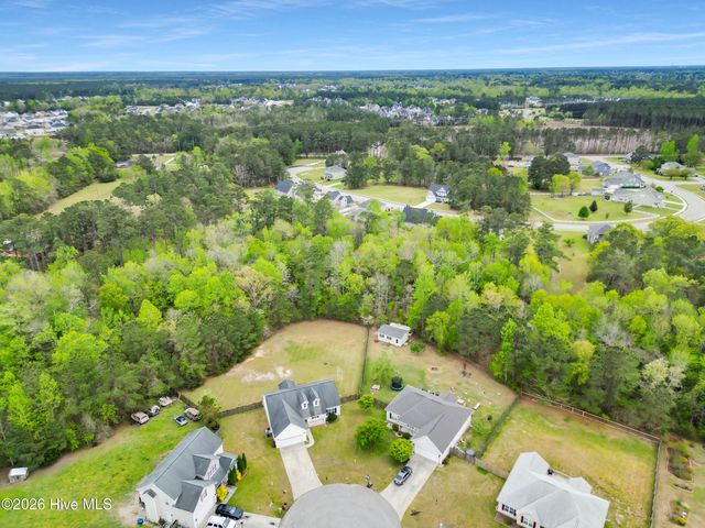 512 Pebble Spruce Court, Jacksonville, NC 28546