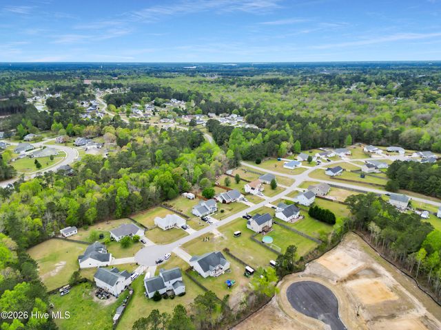 512 Pebble Spruce Court, Jacksonville, NC 28546