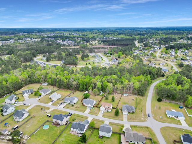 512 Pebble Spruce Court, Jacksonville, NC 28546