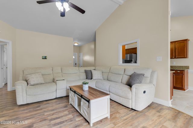 512 Pebble Spruce Court, Jacksonville, NC 28546