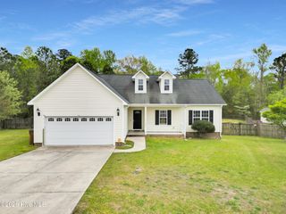 512 Pebble Spruce Court, Jacksonville, NC 28546