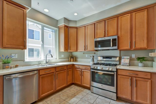 155 Sapphire Lane, Morgan Hill, CA 95037