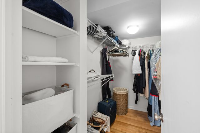 1622 N St. Michaels Court 1622, Chicago, IL 60614