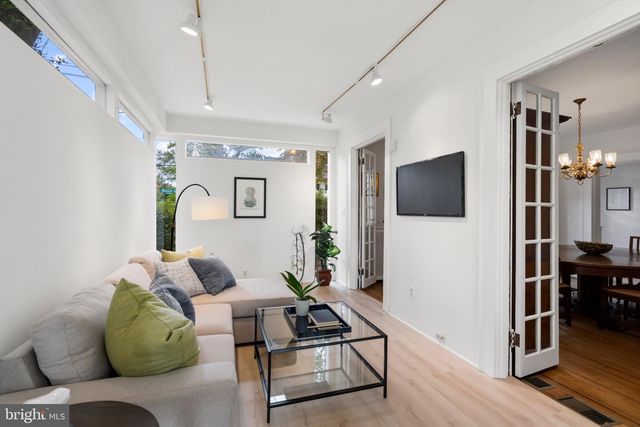 3218 NEWARK ST NW, Washington, DC 20008