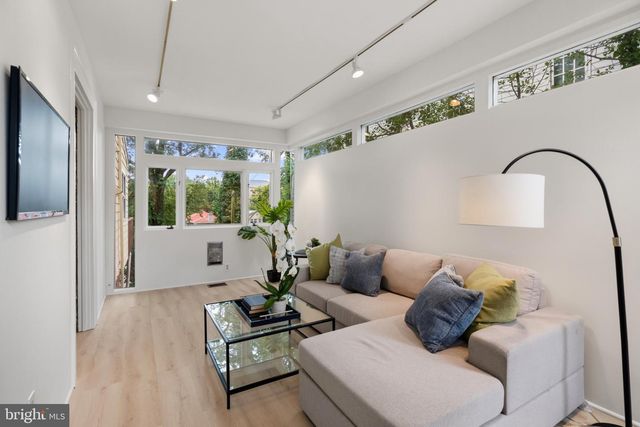 3218 NEWARK ST NW, Washington, DC 20008