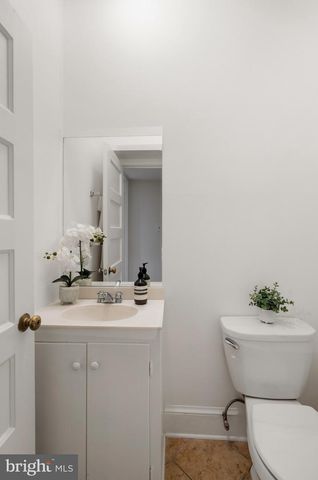 3218 NEWARK ST NW, Washington, DC 20008