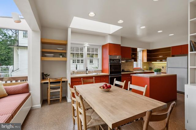 3218 NEWARK ST NW, Washington, DC 20008