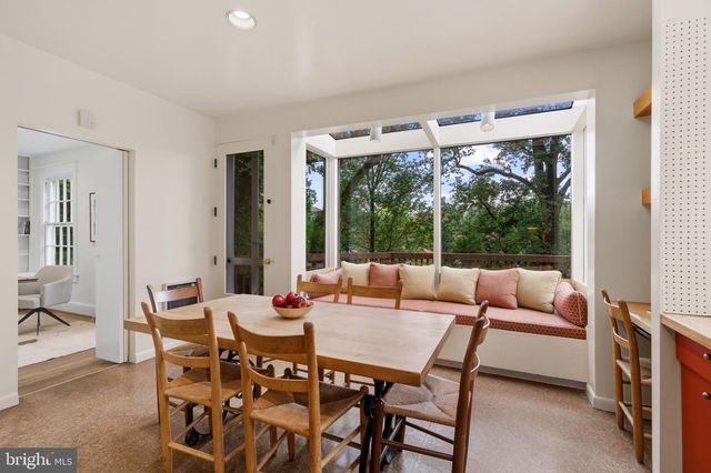 3218 NEWARK ST NW, Washington, DC 20008