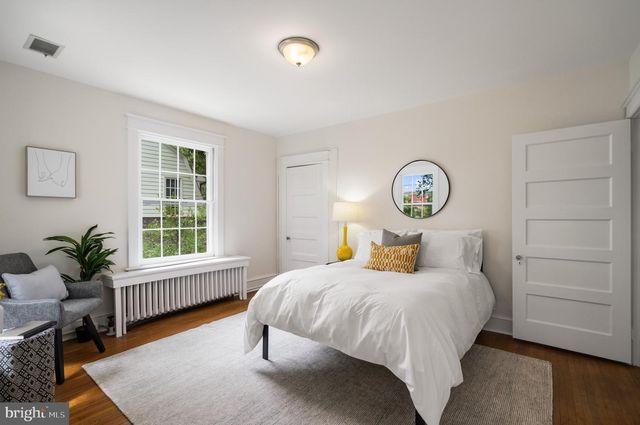 3218 NEWARK ST NW, Washington, DC 20008