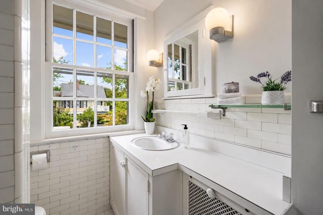 3218 NEWARK ST NW, Washington, DC 20008