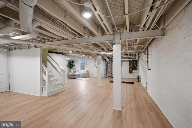 3218 NEWARK ST NW, Washington, DC 20008