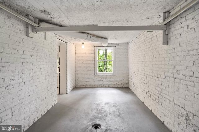 3218 NEWARK ST NW, Washington, DC 20008