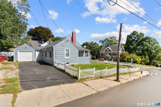 216 Hillside Avenue, Naugatuck, CT 06770