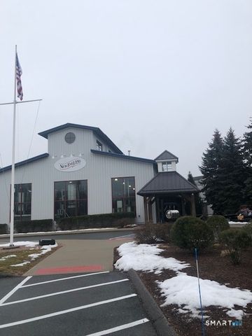 1 Indian Neck Avenue apt 13, Branford, CT 06405