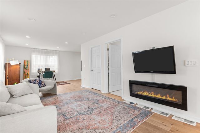 9 Tarklin Street, North Providence, RI 02904