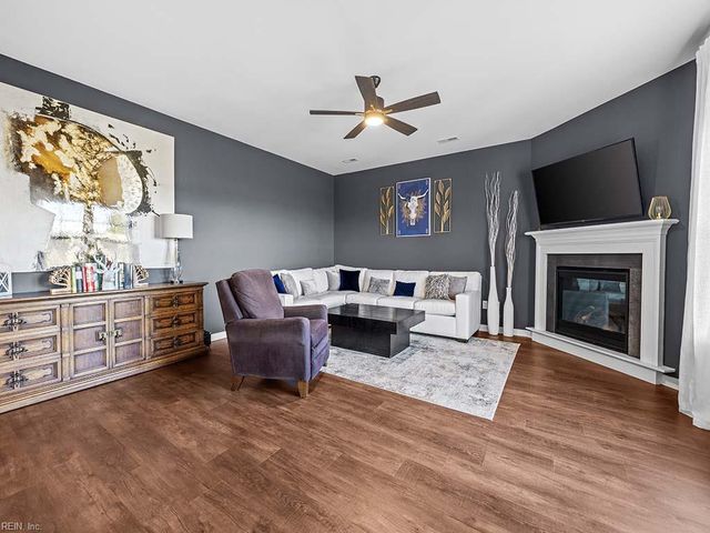187 Peck LN, Suffolk, VA 23434