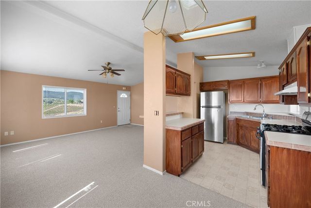 5720 Vista Serrano Way, Paso Robles, CA 93446