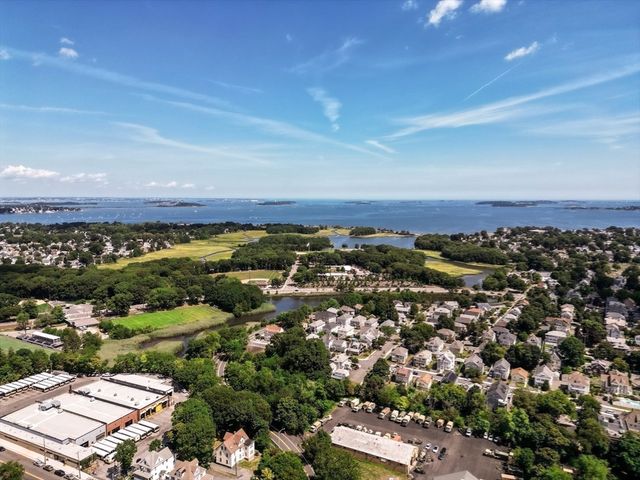 999 Hancock St 202, Quincy, MA 02169