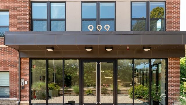 999 Hancock St 202, Quincy, MA 02169