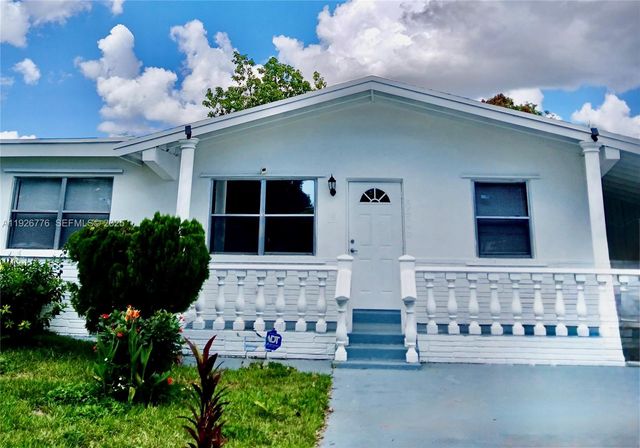 6505 Pines Pkwy, Hollywood, FL 33023