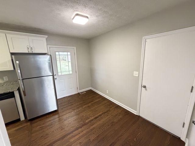 202 Daleview Ave, Gallatin, TN 37066