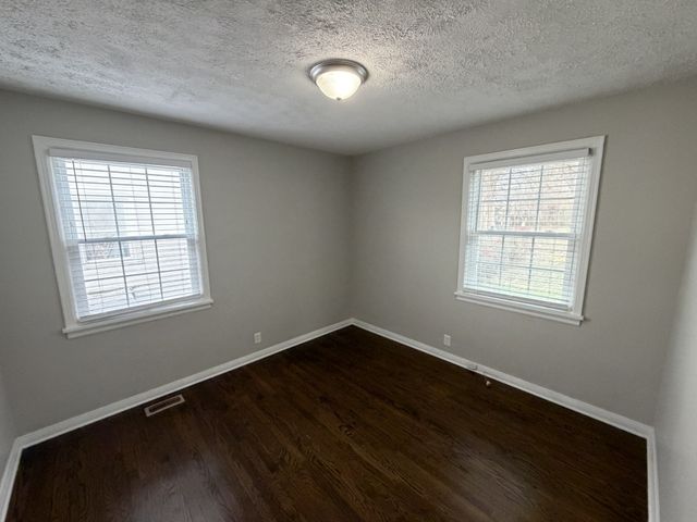 202 Daleview Ave, Gallatin, TN 37066