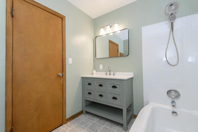 S38W31714 Wern WAY, Waukesha, WI 53189